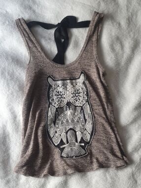 Sleeveless Owk Tank Top